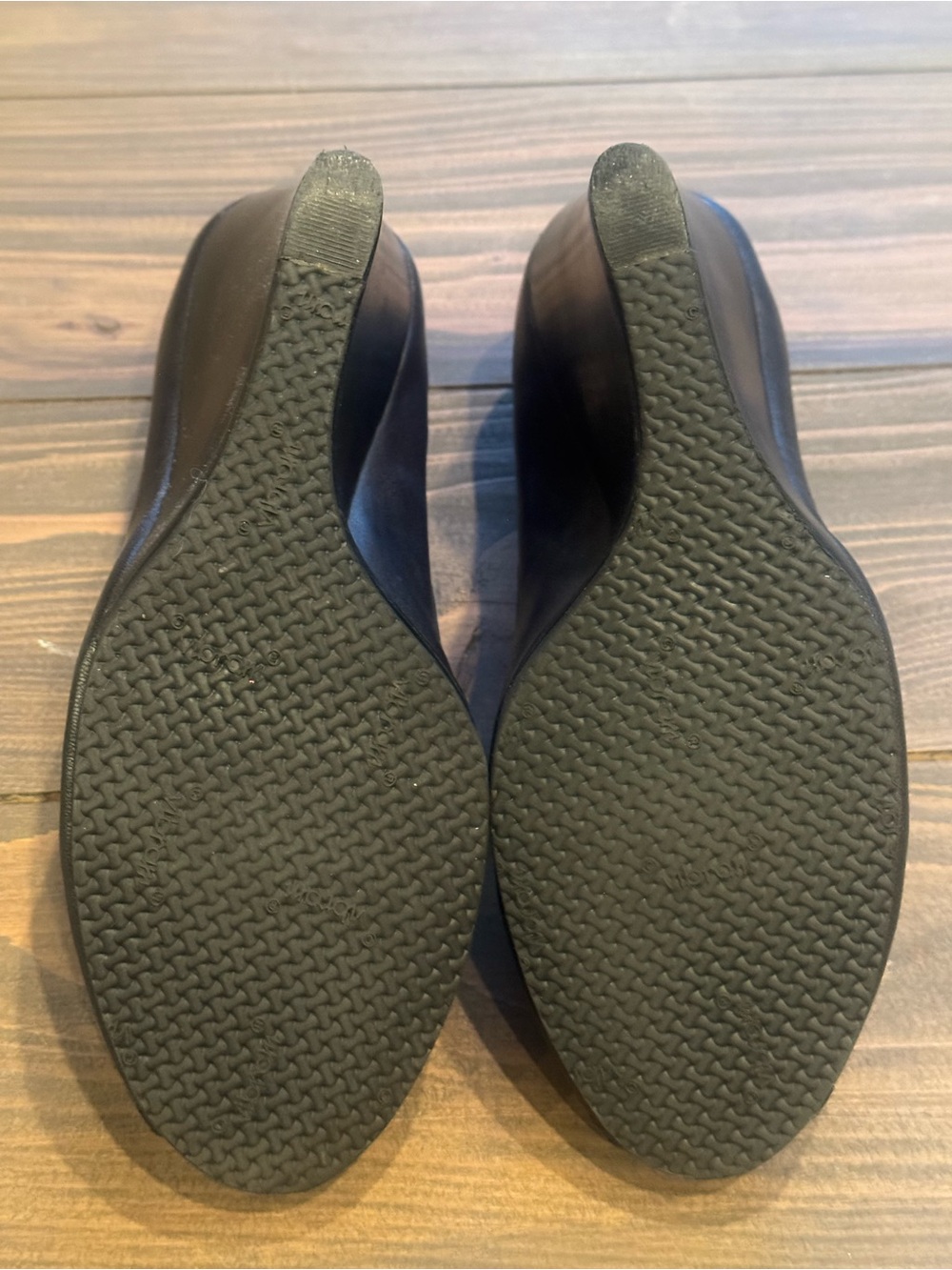 Tory Burch Wedge Heels 9.5M Black Leather - Picture 7 of 16